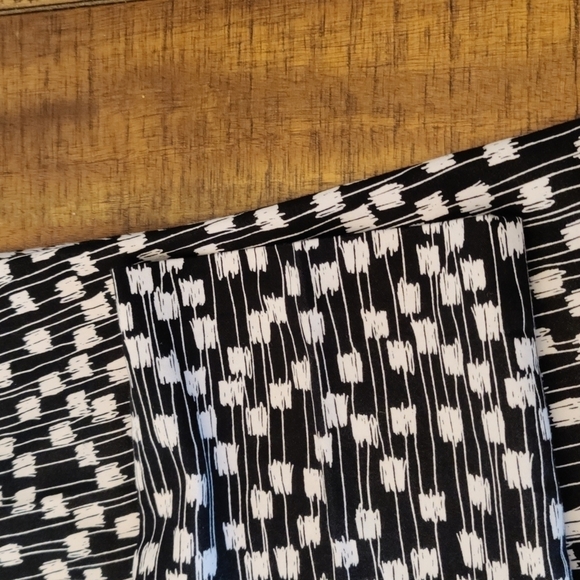 𝅺WORTHINGTON Slim Fit Black & White Pencil Pants, Size 8P, Like New & Perfect - Picture 5 of 11